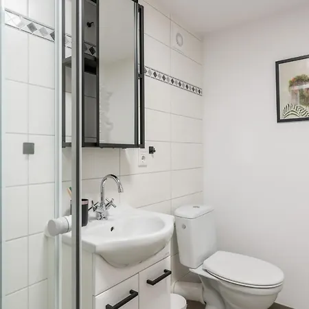 펜션 Treehouse For 14 People- Indoor Playground - Ssc - Shared House&garden