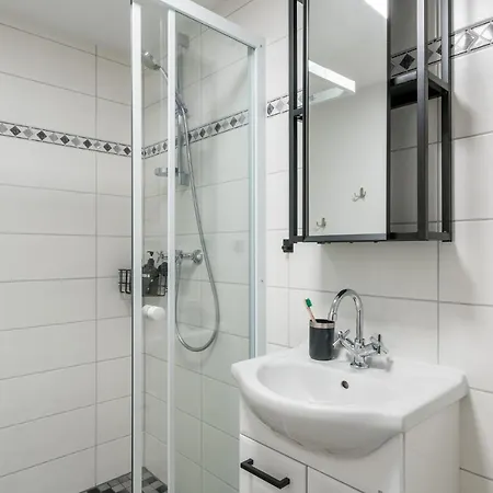 Treehouse For 14 People- Indoor Playground - Ssc - Shared House&garden Feriehus Winterberg