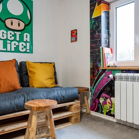 Treehouse For 14 People- Indoor Playground - Ssc - Shared House&garden Βίντερμπεργκ