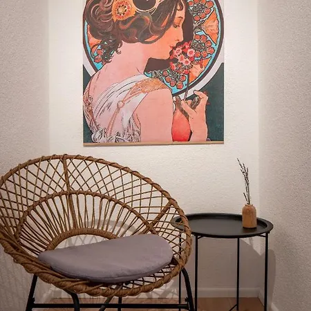 Treehouse For 14 People- Indoor Playground - Ssc - Shared House&garden