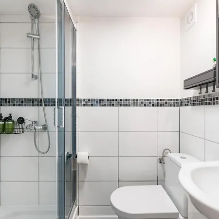 Feriehus Treehouse For 14 People- Indoor Playground - Ssc - Shared House&garden *