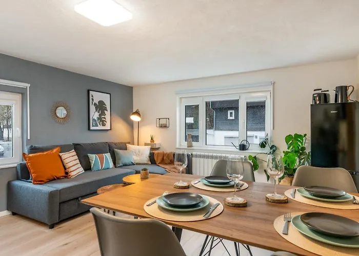 Treehouse For 14 People- Indoor Playground - Ssc - Shared House&garden ווינטרברג