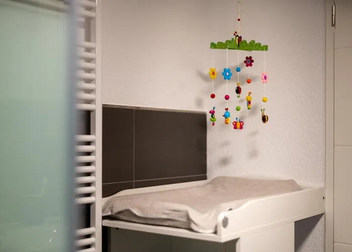 Treehouse For 14 People- Indoor Playground - Ssc - Shared House&garden * ווינטרברג