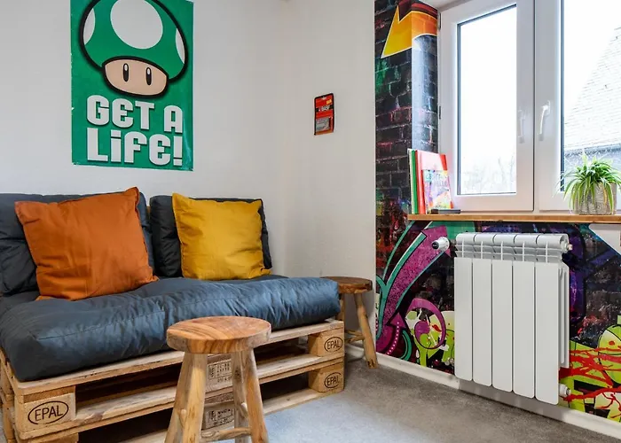 Treehouse For 14 People- Indoor Playground - Ssc - Shared House&garden ווינטרברג