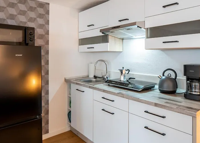 Treehouse For 14 People- Indoor Playground - Ssc - Shared House&garden בית נופש ווינטרברג