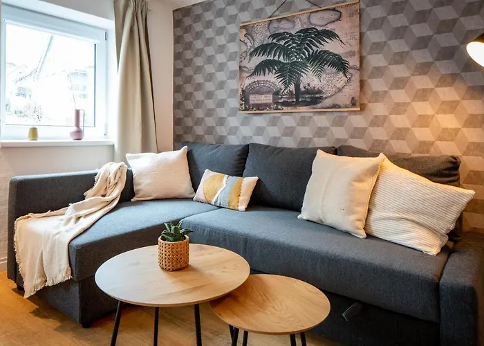 Treehouse For 14 People- Indoor Playground - Ssc - Shared House&garden Semesterbostad *